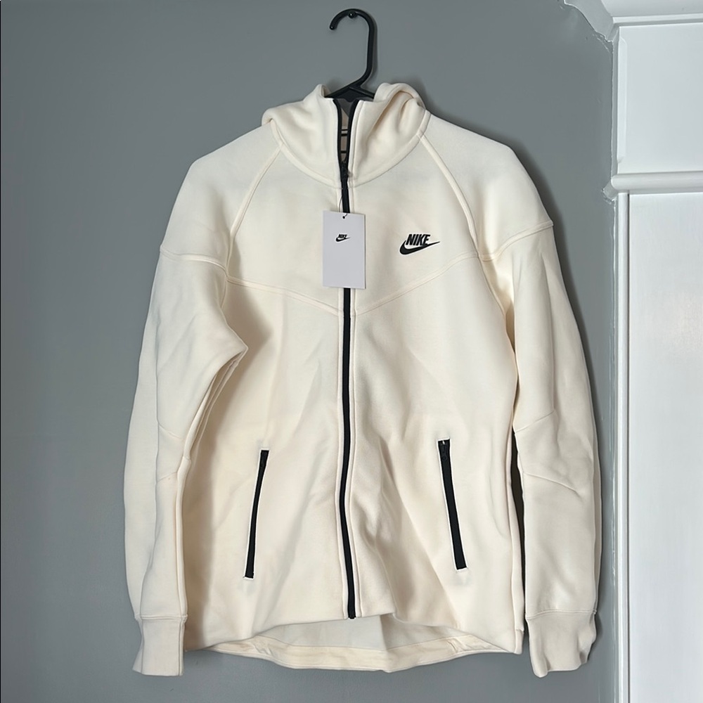 Nike - Matching Cream Zip-Up Hoodie and Sweat Pants
